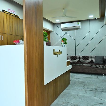 Hotel Sury Villa アーメダバード エクステリア 写真