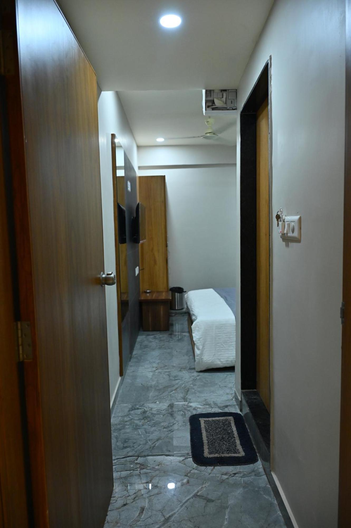 Hotel Sury Villa アーメダバード エクステリア 写真