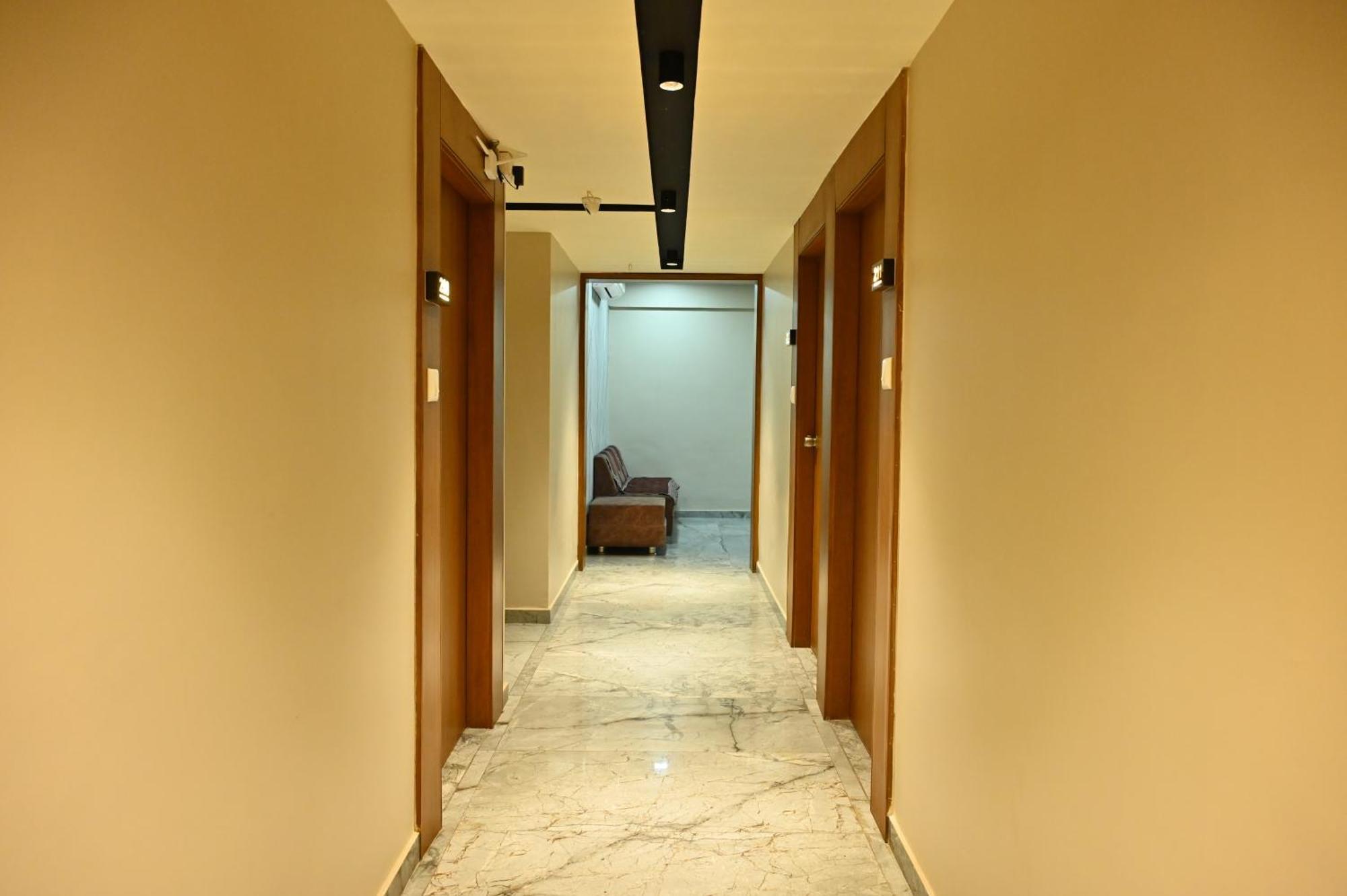 Hotel Sury Villa アーメダバード エクステリア 写真