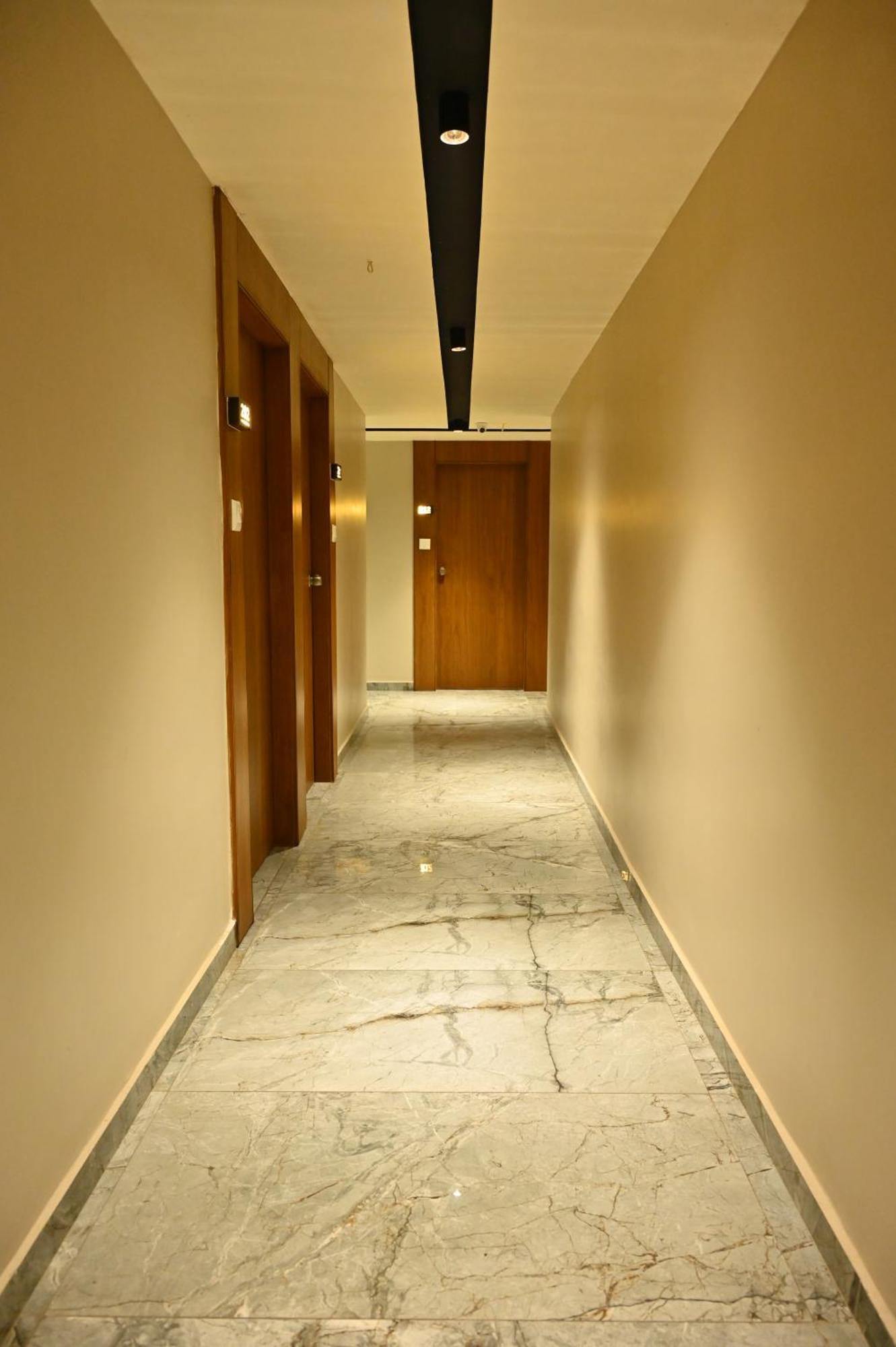 Hotel Sury Villa アーメダバード エクステリア 写真