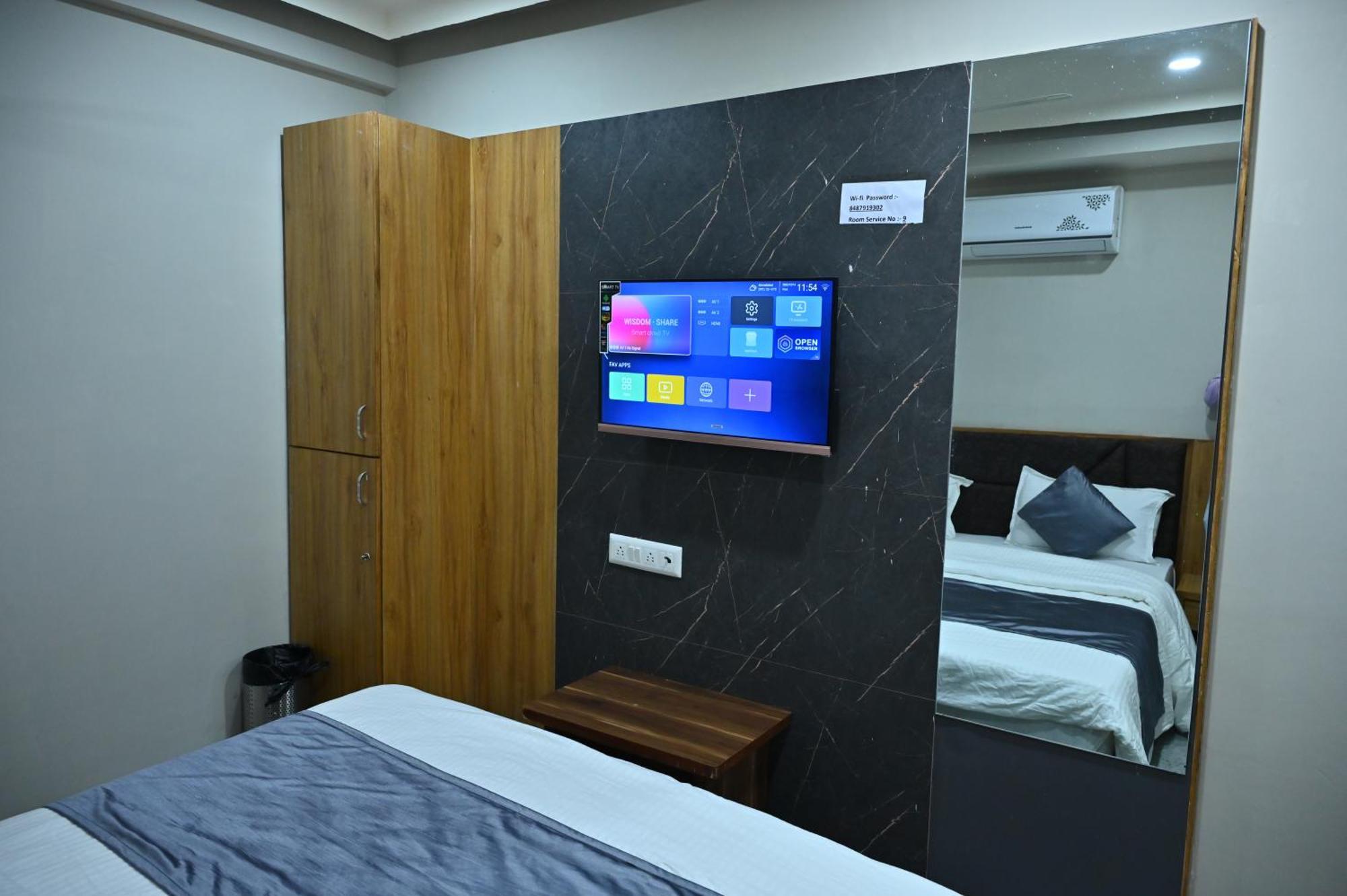 Hotel Sury Villa アーメダバード エクステリア 写真